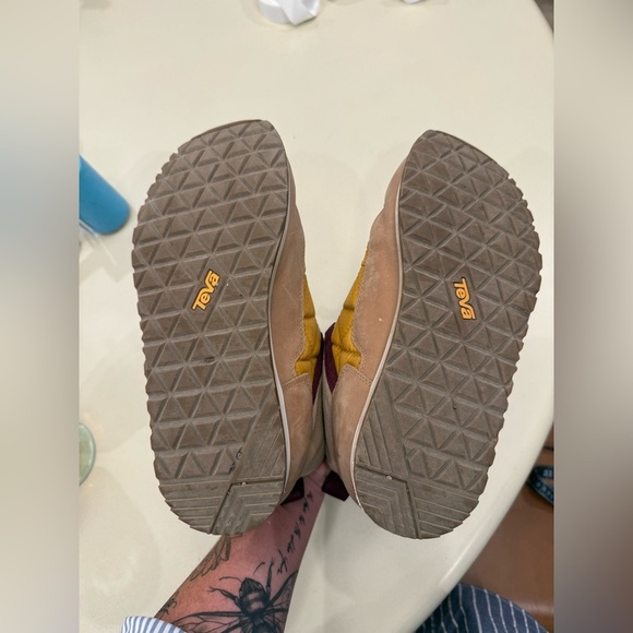 Teva Women's ReEmber Commute Hiking Boots - Picture 9 of 11